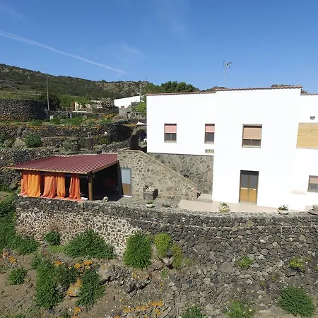 Apartment Venere House Pantelleria